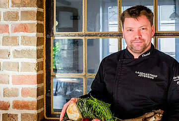 Küchenchef Daniel Glinga-Gutwald lädt in den Landgasthof Jüterbog ein