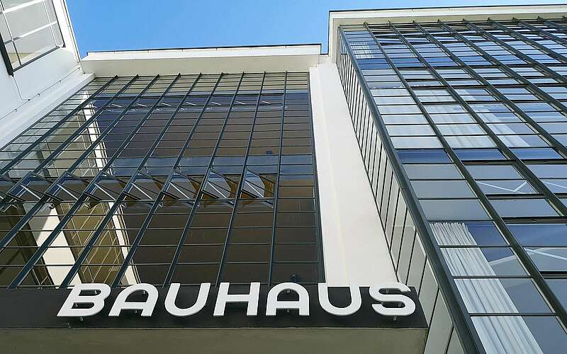 



    
        
                Bauhaus Dessau,
            
        
                Foto: Tourismusverband Fläming e.V./Catharina Weisser
            
    
