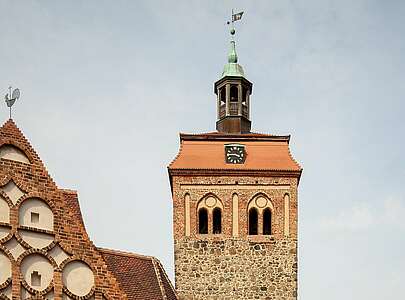 Luckenwalde Marktturm mit St. Johanniskirche