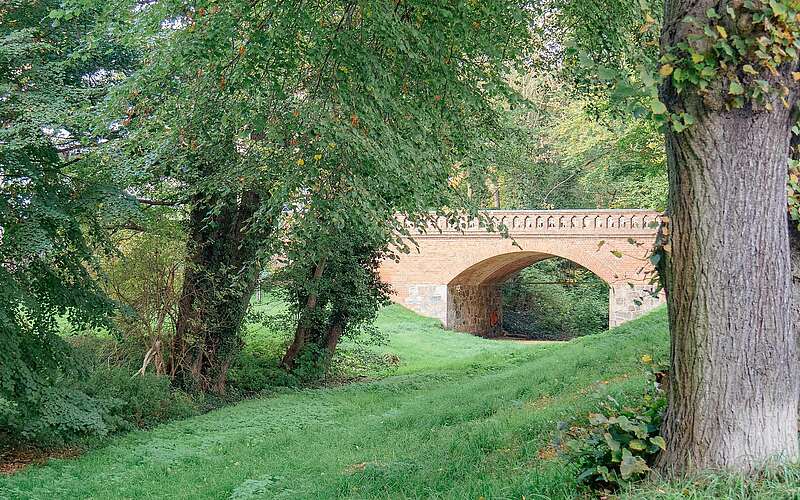 



    
        
                Rund um Burg Eisenhardt,
            
        
                Foto: Tourismusverband Fläming e.V./Kein Urheber bekannt
            
    
