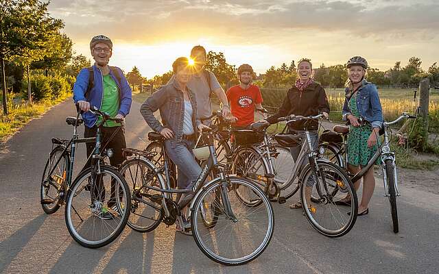 Gruppe Radfahrer auf der Flaeming-Skate